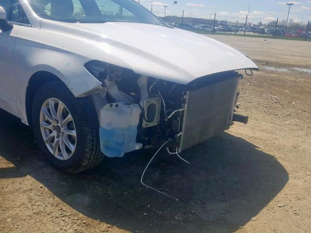 3FA6P0G73HR122975 - 2017 FORD FUSION S WHITE photo 9