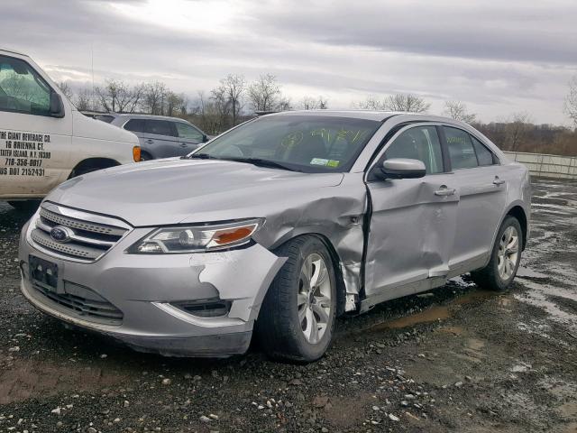 1FAHP2EW0AG163026 - 2010 FORD TAURUS SEL SILVER photo 2