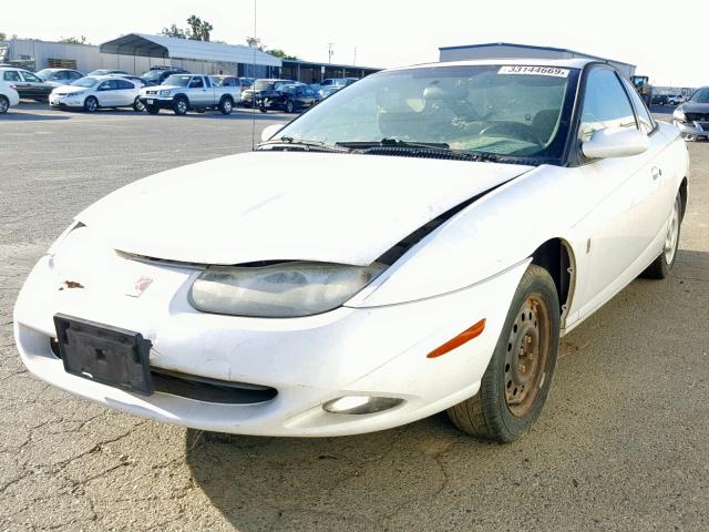 1G8ZY12751Z274348 - 2001 SATURN SC2 WHITE photo 2