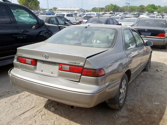 JT2BF28K2X0200650 - 1999 TOYOTA CAMRY LE  photo 4
