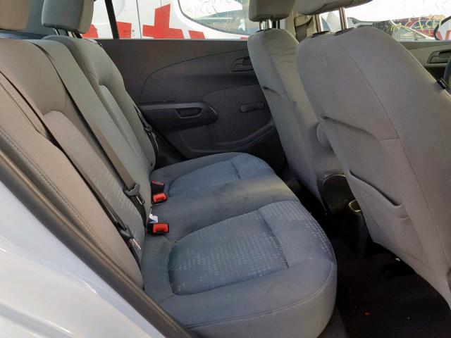 1G1JB5SH2H4135315 - 2017 CHEVROLET SONIC LS WHITE photo 6