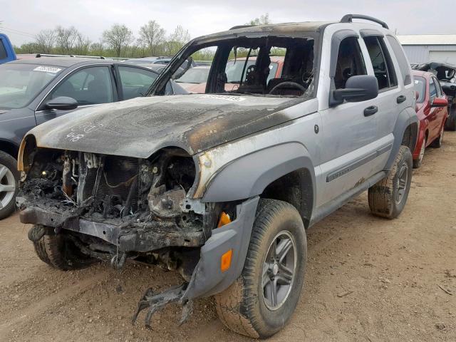 1J4GL48535W605447 - 2005 JEEP LIBERTY SP SILVER photo 2