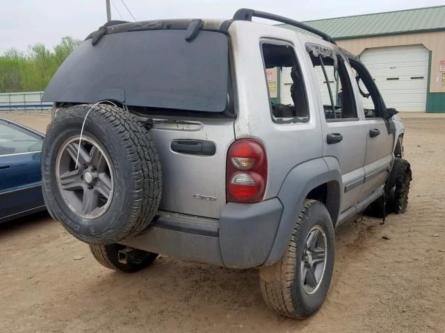 1J4GL48535W605447 - 2005 JEEP LIBERTY SP SILVER photo 4