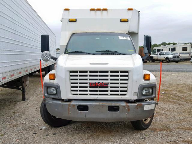 1GDJ6C1375F527630 - 2005 GMC C6500 C6C0 WHITE photo 9