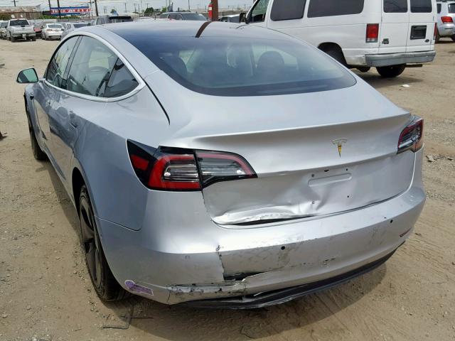 5YJ3E1EA4JF077317 - 2018 TESLA MODEL 3 SILVER photo 3