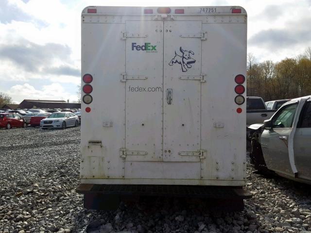 4UZAANCP86CV68992 - 2006 FREIGHTLINER CHASSIS M WHITE photo 10