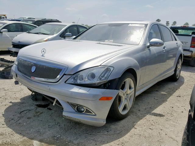 WDDNG71X97A112120 - 2007 MERCEDES-BENZ S 550 SILVER photo 2