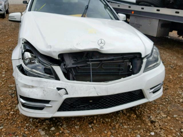 WDDGF4HB7DG081821 - 2013 MERCEDES-BENZ C 250 WHITE photo 9