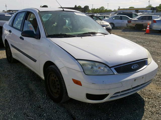 1FAFP34N76W190419 - 2006 FORD FOCUS ZX4 WHITE photo 1