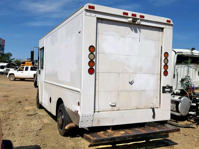 4UZAANCP73CL84901 - 2003 FREIGHTLINER CHASSIS M WHITE photo 3