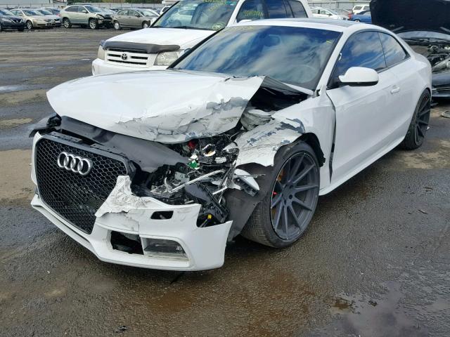 WAUGGAFR1EA022920 - 2014 AUDI S5 PREMIUM WHITE photo 2