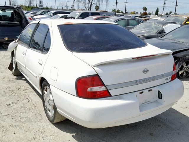 1N4DL01A01C174379 - 2001 NISSAN ALTIMA GXE WHITE photo 3