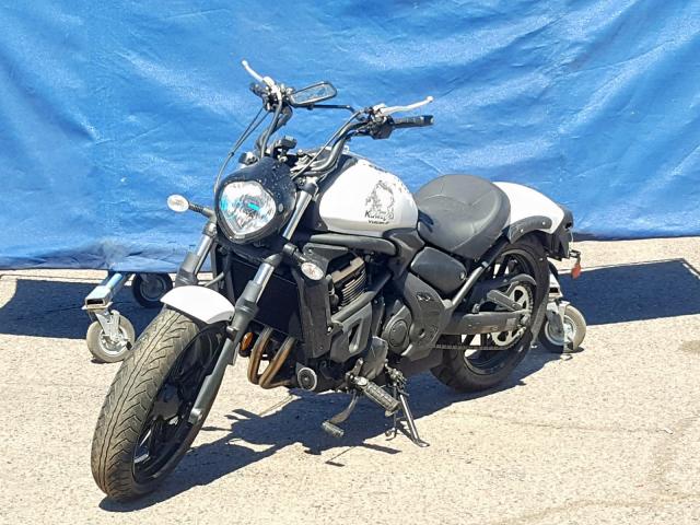 JKAENEC15JDA01063 - 2018 KAWASAKI EN650 C WHITE photo 2