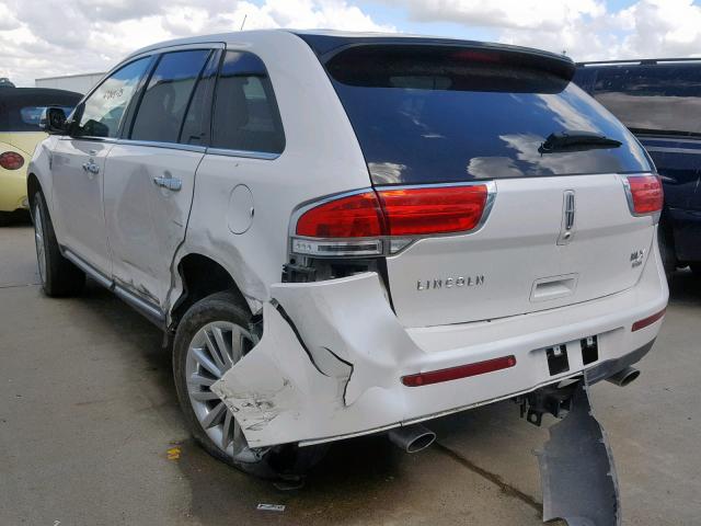 2LMDJ8JKXFBL35013 - 2015 LINCOLN MKX WHITE photo 3