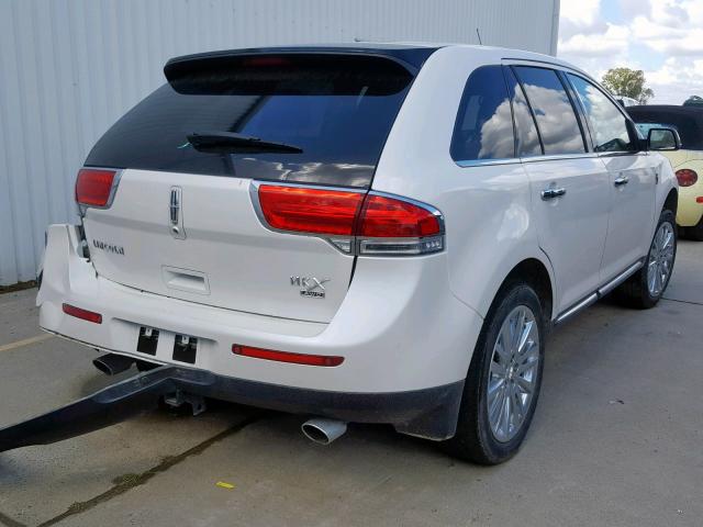 2LMDJ8JKXFBL35013 - 2015 LINCOLN MKX WHITE photo 4