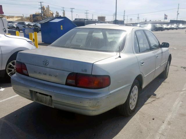 JT2BG12K0T0357099 - 1996 TOYOTA CAMRY DX SILVER photo 4