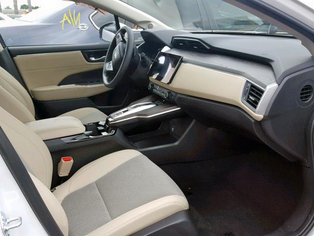 JHMZC5F1XJC022405 - 2018 HONDA CLARITY WHITE photo 5