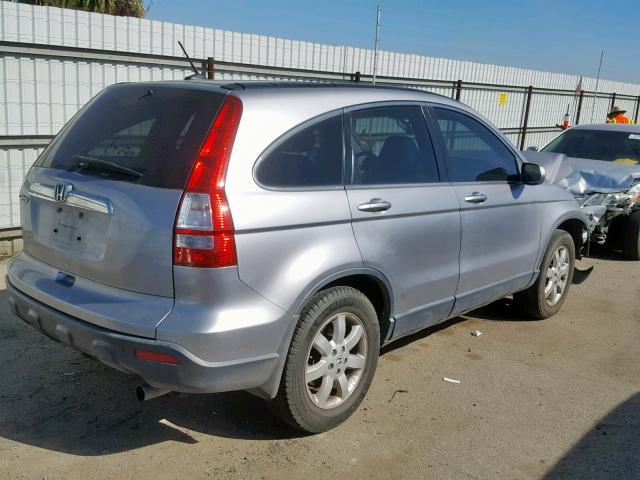 JHLRE38757C030831 - 2007 HONDA CR-V EXL SILVER photo 4