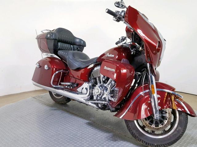 56KTRAAA6H3344128 - 2017 INDIAN MOTORCYCLE CO. ROADMASTER BURGUNDY photo 2