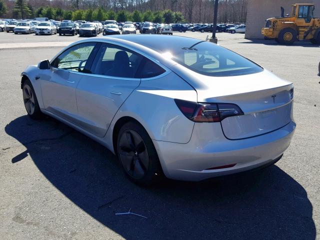 5YJ3E1EB1JF054456 - 2018 TESLA MODEL 3 SILVER photo 3