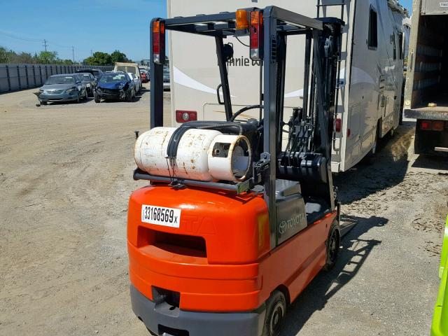 69542 - 2010 TOYOTA FORKLIFT ORANGE photo 4