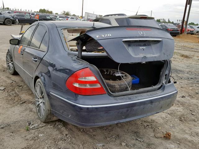 WDBUF65J34A527971 - 2004 MERCEDES-BENZ E 320 BLUE photo 3