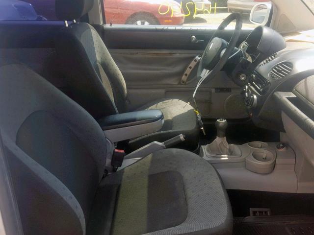 3VWCD21C02M458592 - 2002 VOLKSWAGEN NEW BEETLE თეთრი ფოტო 5