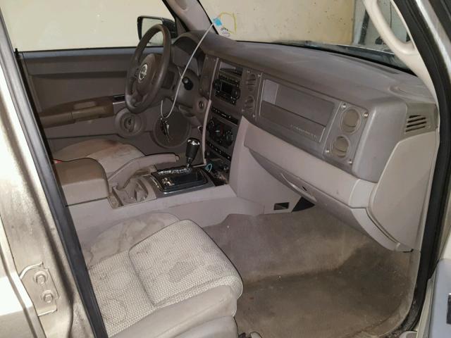 1J8HG48N16C283286 - 2006 JEEP COMMANDER TAN photo 5