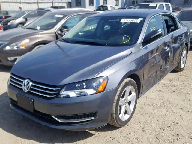 1VWBT7A3XEC093968 - 2014 VOLKSWAGEN PASSAT SE GRAY photo 2