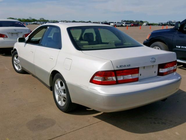 JT8BF28G415106698 - 2001 LEXUS ES 300 WHITE photo 3