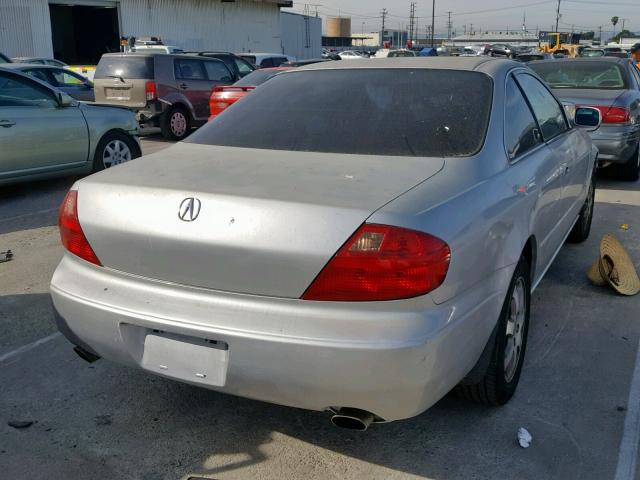19UYA42432A002850 - 2002 ACURA 3.2CL SILVER photo 4
