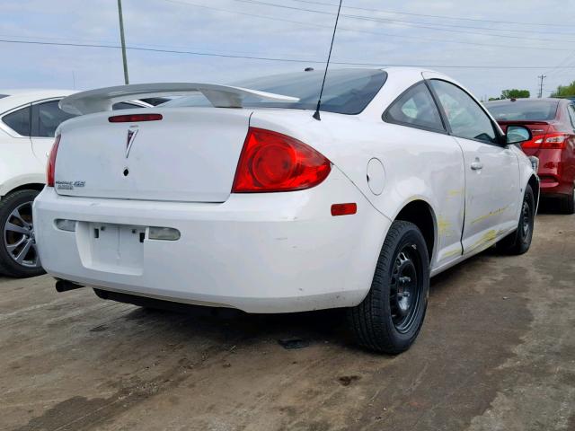 1G2AS18H197263024 - 2009 PONTIAC G5 WHITE photo 4