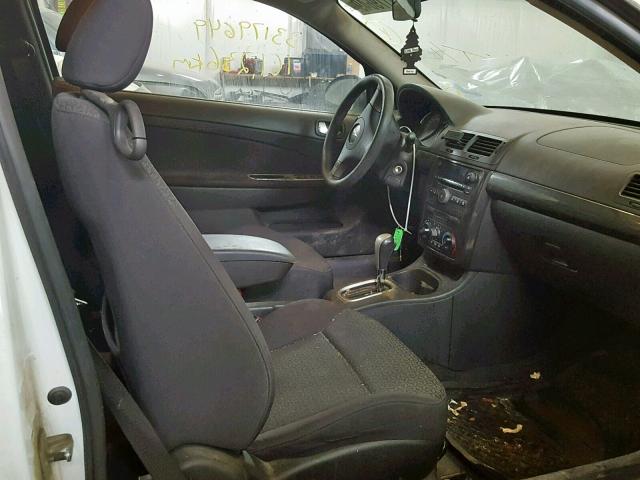 1G2AL15F977149592 - 2007 PONTIAC G5 WHITE photo 5