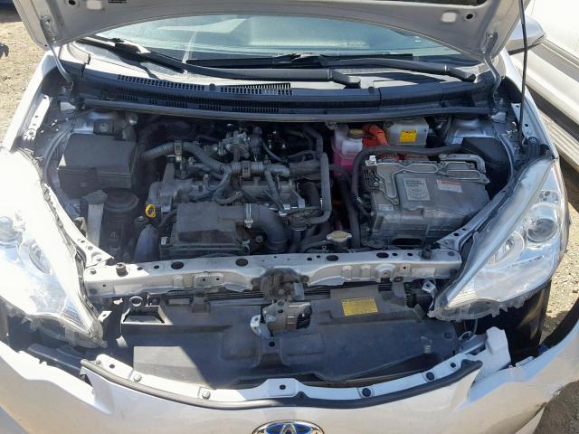 JTDKDTB30E1559586 - 2014 TOYOTA PRIUS C SILVER photo 7