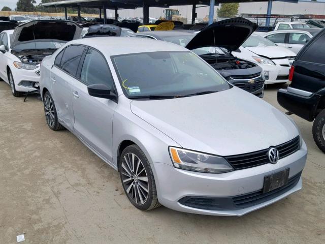 3VW2K7AJ8EM309879 - 2014 VOLKSWAGEN JETTA BASE SILVER photo 1