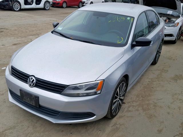 3VW2K7AJ8EM309879 - 2014 VOLKSWAGEN JETTA BASE SILVER photo 2