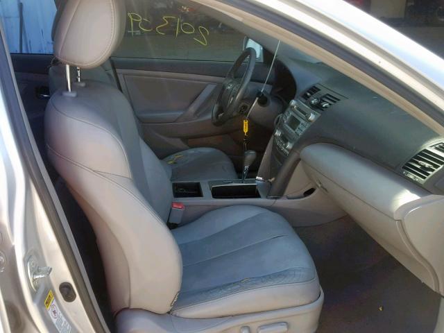 4T1BB46K88U045318 - 2008 TOYOTA CAMRY HYBR GRAY photo 5