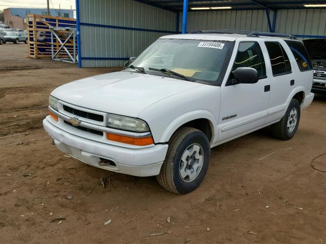 1GNDT13X14K146058 - 2004 CHEVROLET BLAZER WHITE photo 2