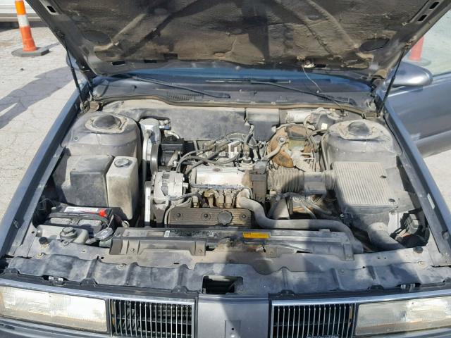 1G3HN5136HW308566 - 1987 OLDSMOBILE DELTA 88 R GRAY photo 7