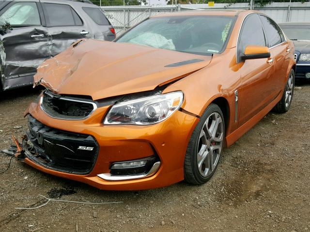 6G3F15RWXHL300413 - 2017 CHEVROLET SS ORANGE photo 2