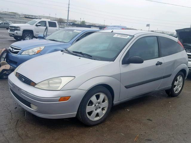 3FAFP31361R236739 - 2001 FORD FOCUS ZX3 SILVER photo 2