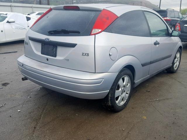 3FAFP31361R236739 - 2001 FORD FOCUS ZX3 SILVER photo 4