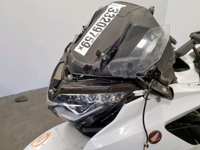 JH2SC7955JK003156 - 2018 HONDA GL1800 D WHITE photo 11