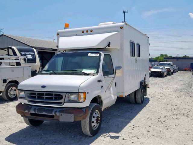 1FDXE45S3YHB64305 - 2000 FORD E450 WHITE photo 2