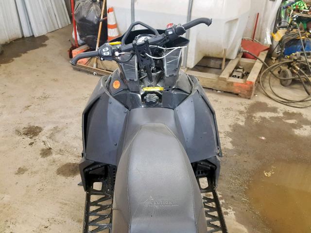 4UF16SNW4GT105637 - 2016 OTHER SNOWMOBILE BLACK photo 5