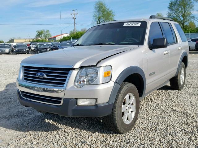 1FMEU73E07UA52673 - 2007 FORD EXPLORER X SILVER photo 2