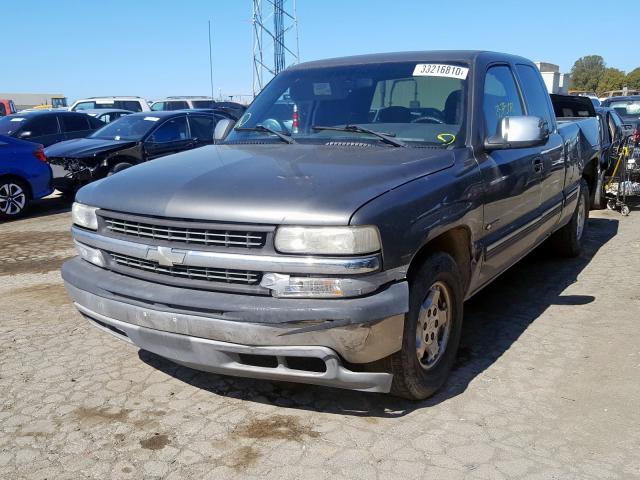 2GCEC19V221231720 - 2002 CHEVROLET SILVERADO C1500  photo 2