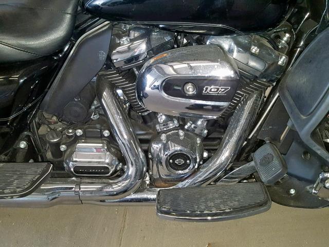 1HD1KGD15HB651343 - 2017 HARLEY-DAVIDSON FLTRU BLACK photo 7