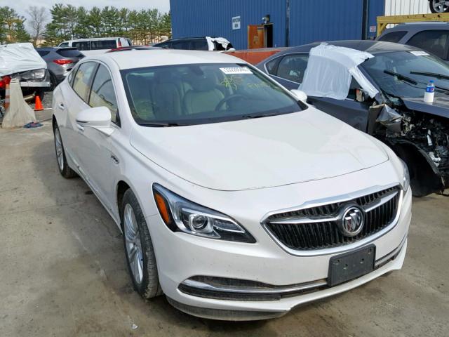 1G4ZP5SZ4JU141199 - 2018 BUICK LACROSSE E WHITE photo 1