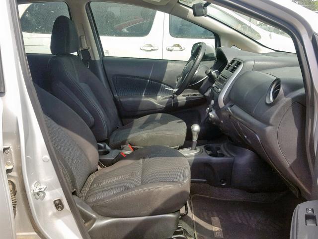 3N1CE2CP2EL383875 - 2014 NISSAN VERSA NOTE SILVER photo 5